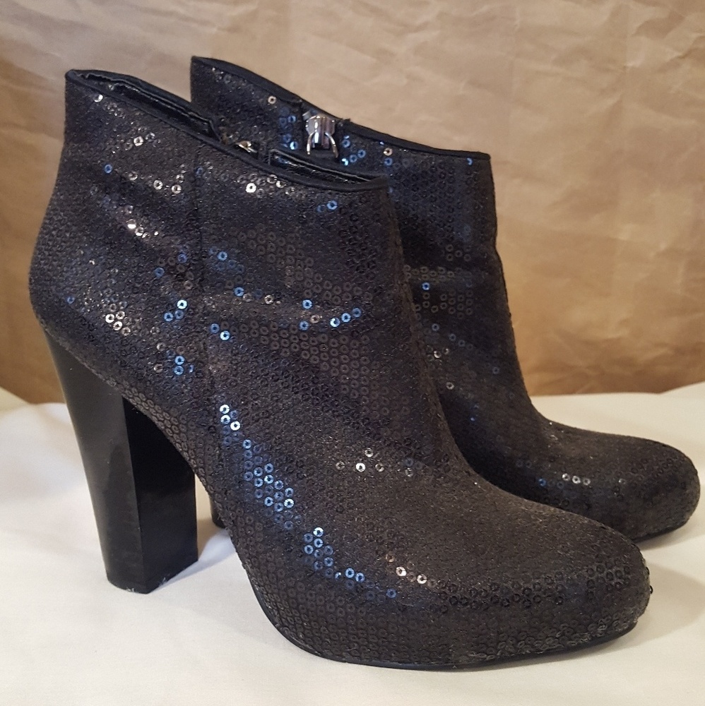 Side zip dress boot